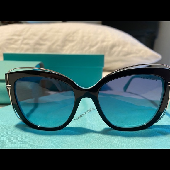 Tiffany & Co. Accessories - Tiffany & Co sunglasses